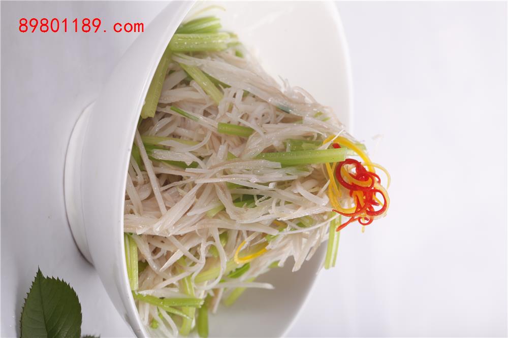 小芹拼莲丝